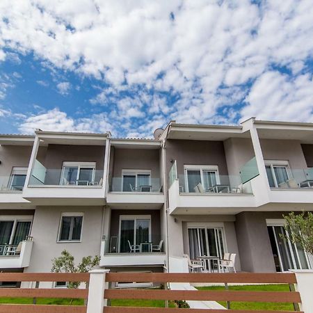The Papoutsakis Apartments Nikiti  Exterior photo