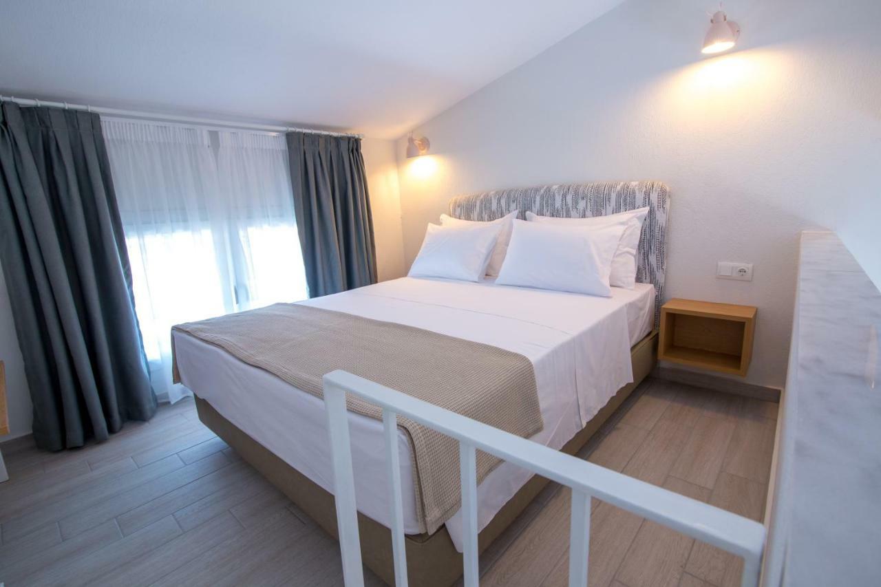 The Papoutsakis Apartments Nikiti  Exterior photo