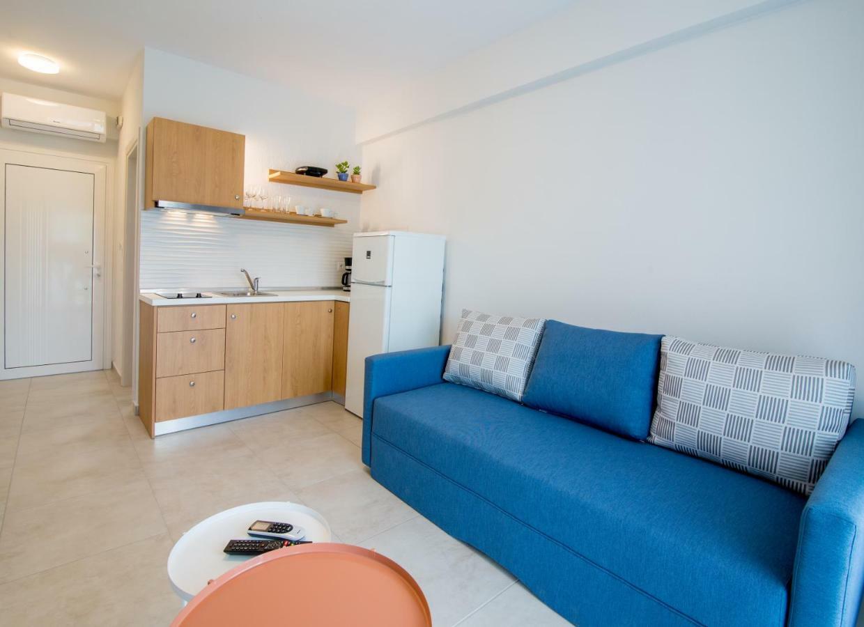 The Papoutsakis Apartments Nikiti  Exterior photo